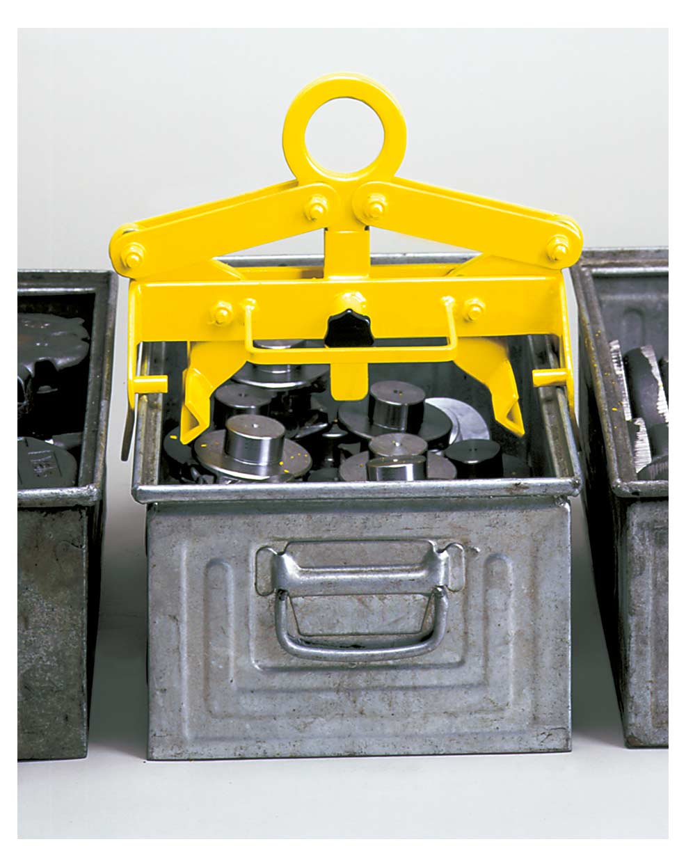 tkaai_kastengreifer_details_innen